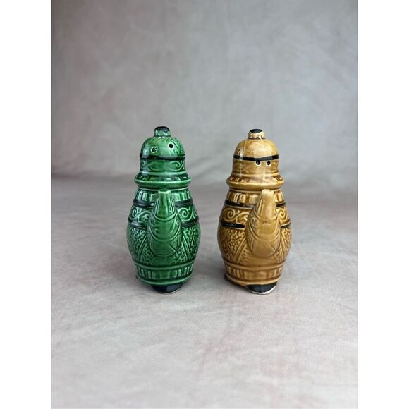 Vintage Mod MCM Salt and Pepper Shakers 1970s 1960s - Picture 2 of 7